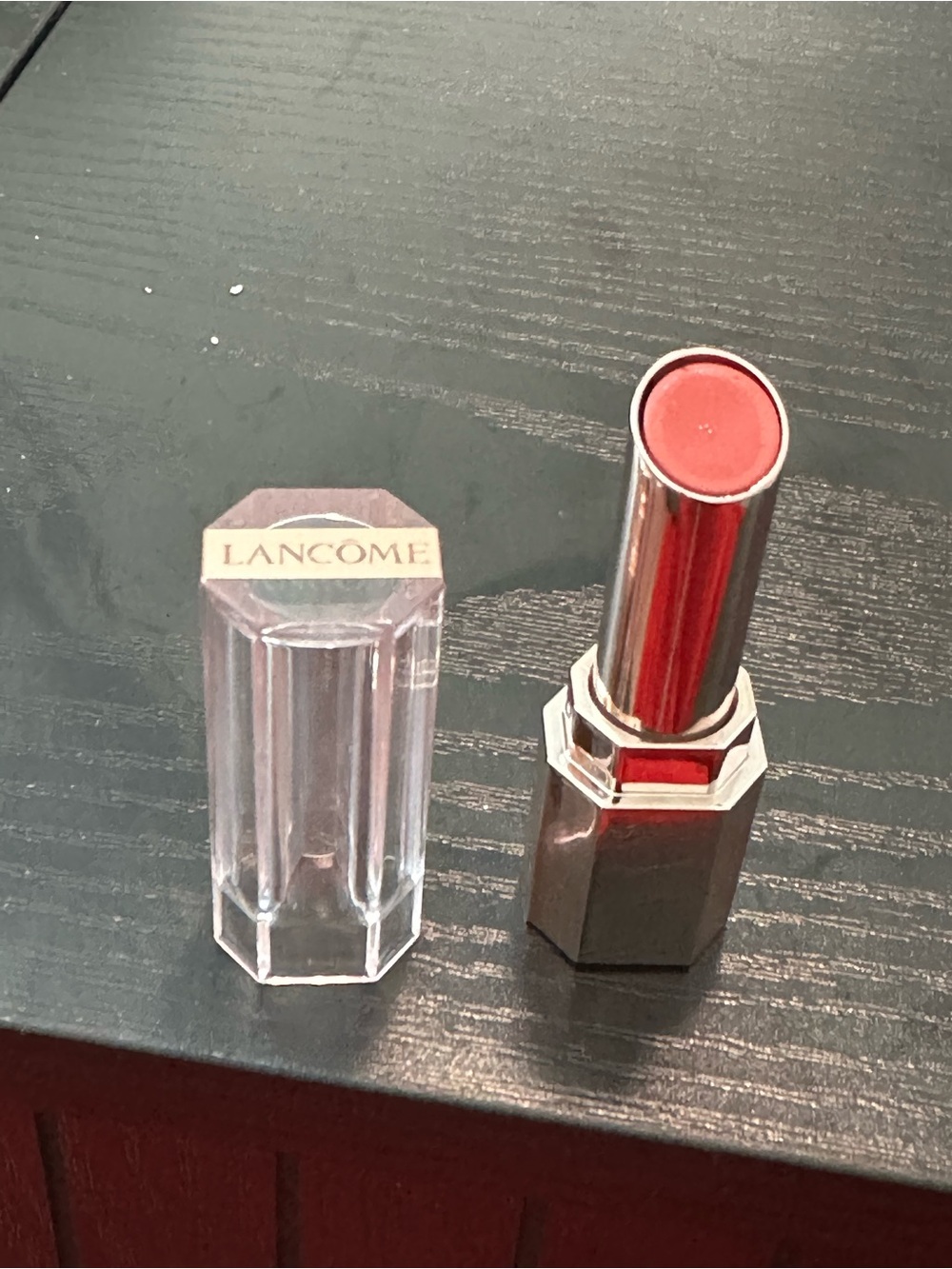Lancôme Idôle Squalane-12 Butterglow Lip Balm Mini 30 Lisa’s Coral Glow NIB - Picture 2 of 7
